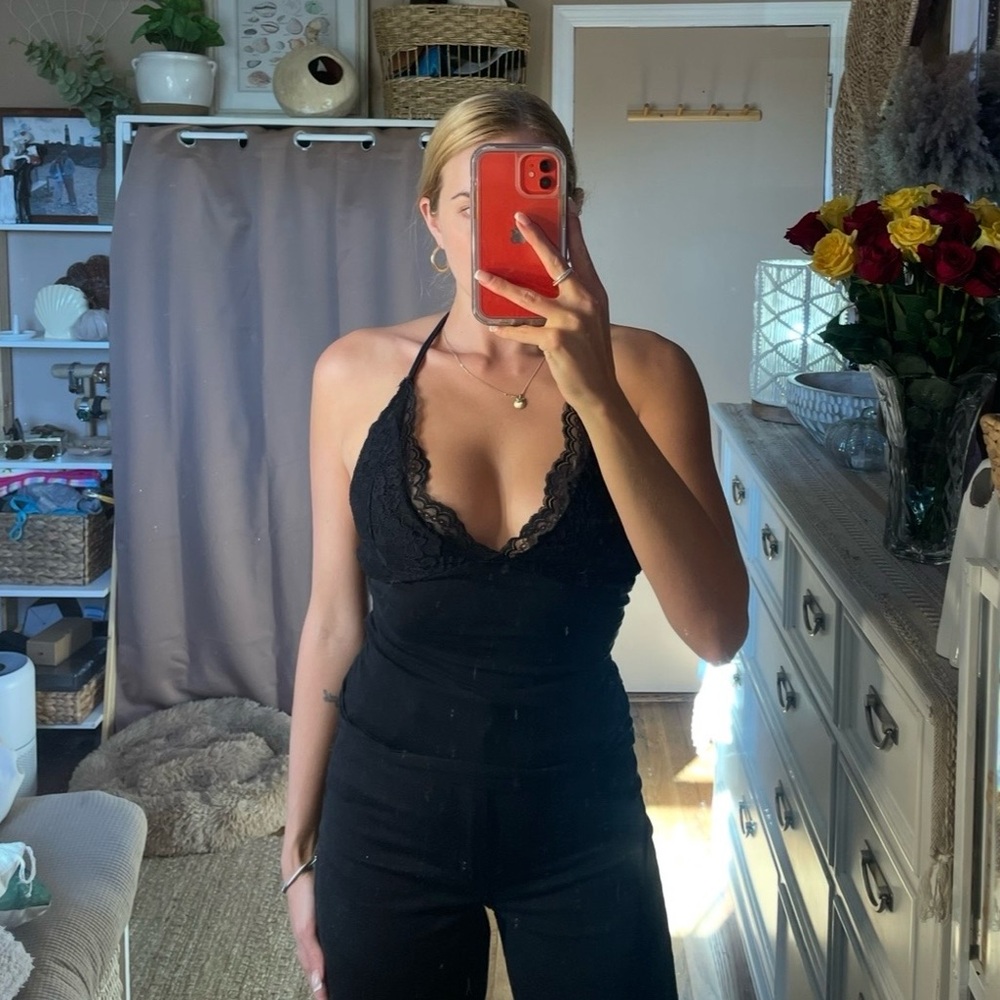 SHEIN black lace trimmed tank top - Picture 1 of 13
